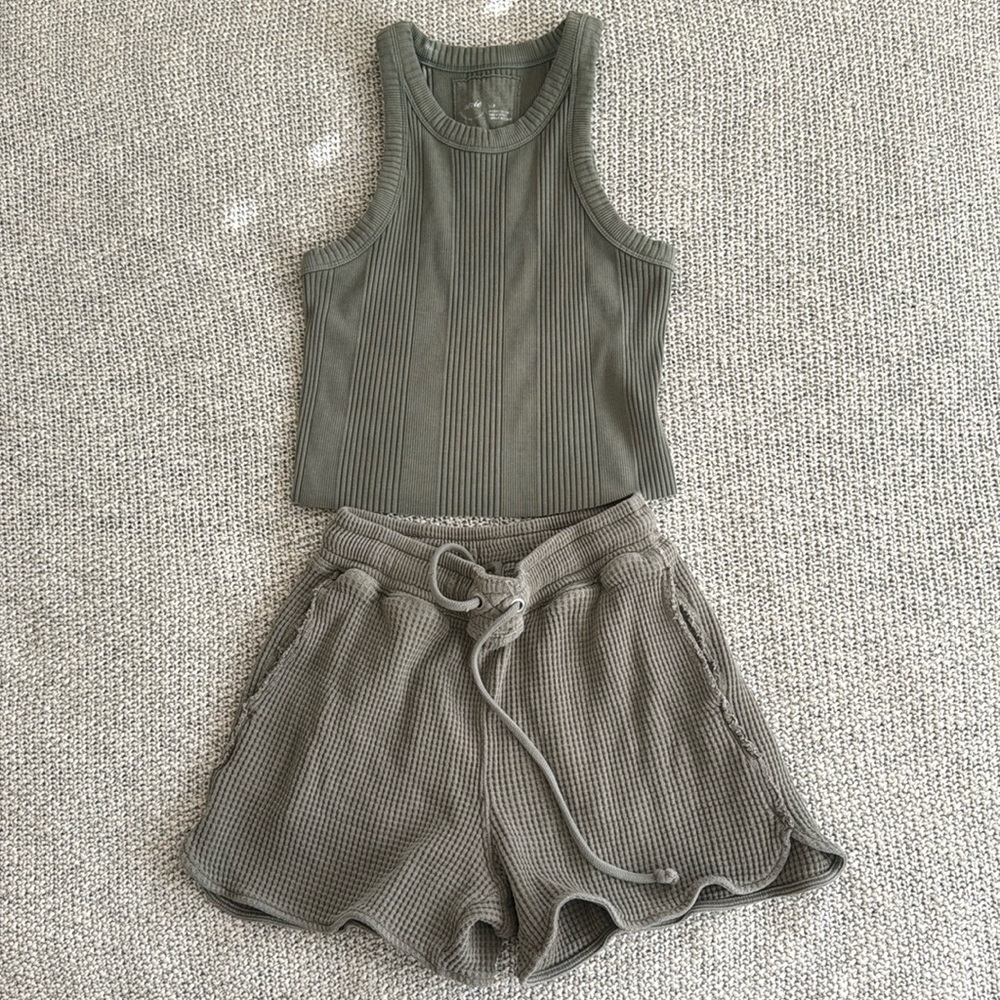 Aerie comfy set